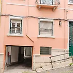 Lisbon Apartment near Marquês Pombal square