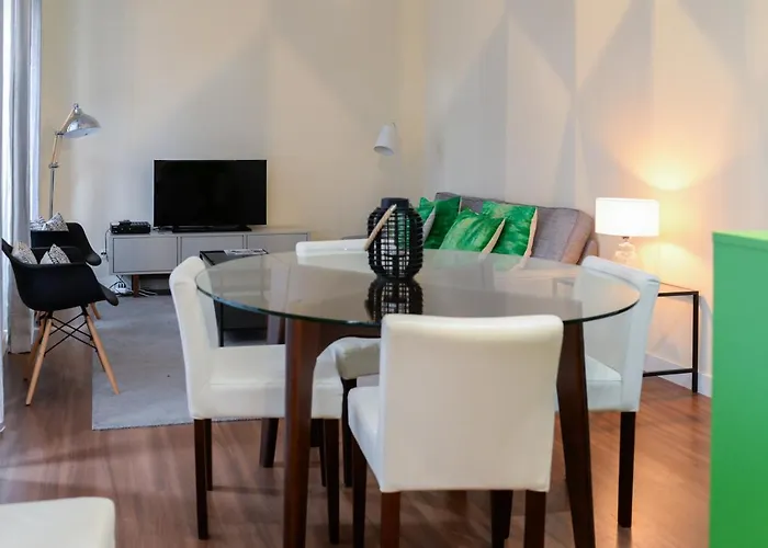 Lisbon Apartment near Marquês Pombal square